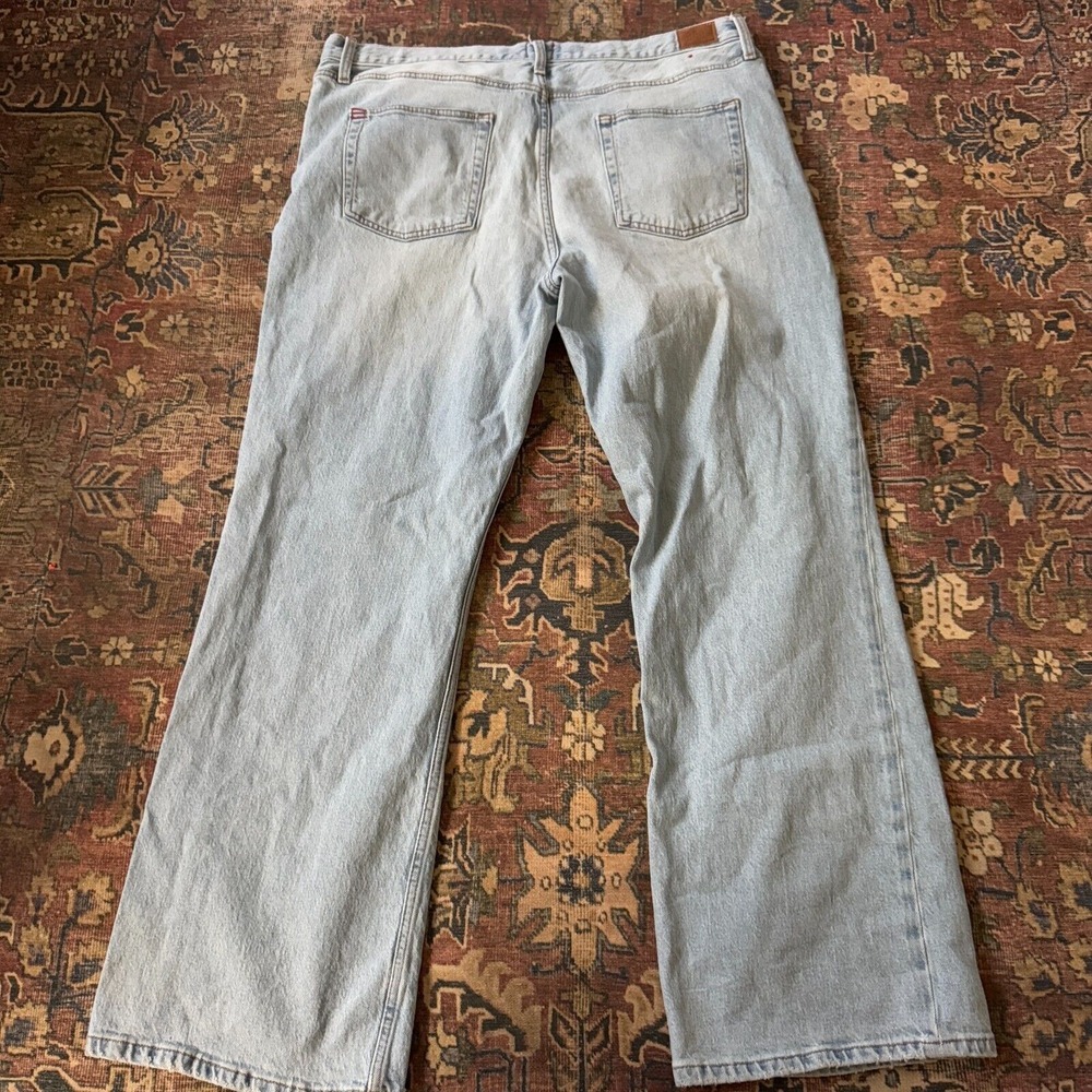 BDG Urban Outfitters 90s Bootcut Jeans Womens Blue Light Wash Denim 35 x 31‎